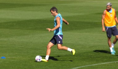 Gabbiadini e Leris in azione durante l'allenamento della Sampdoria