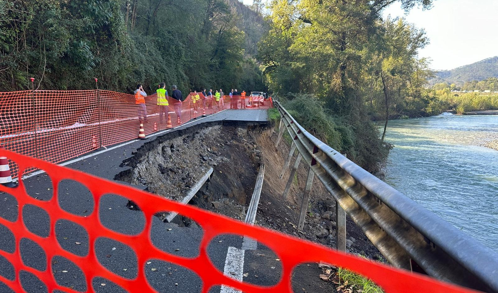Val di Vara, Aurelia riaperta a senso unico alternato