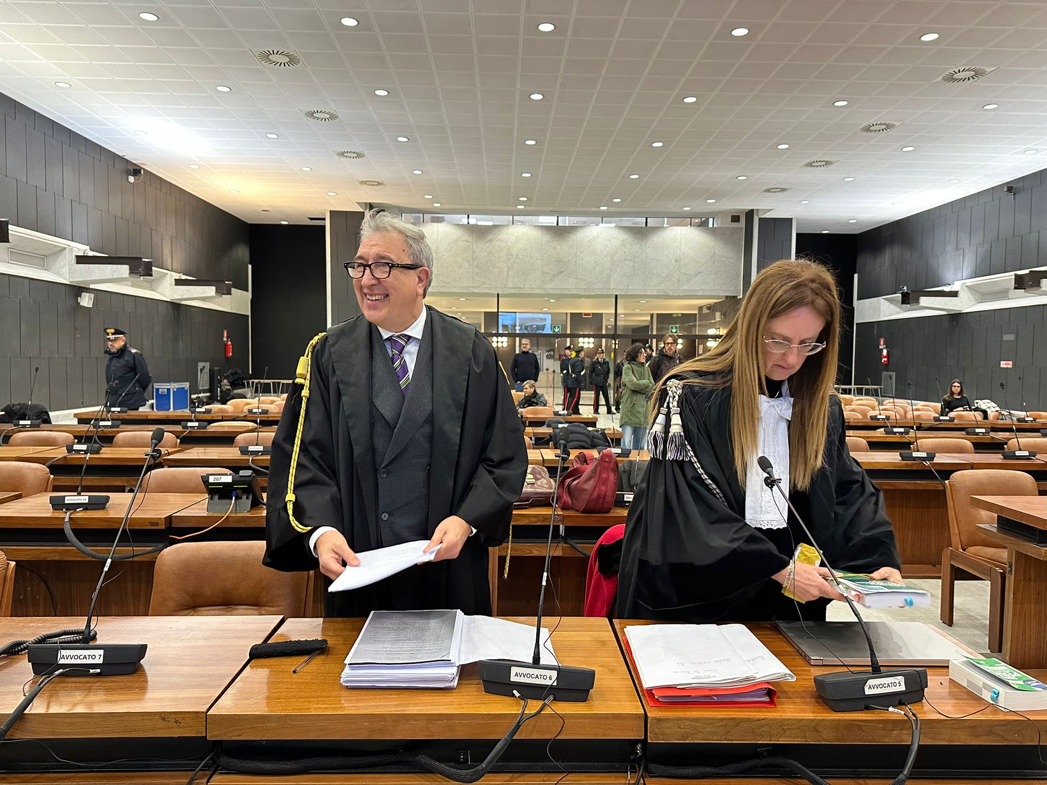 A sinistra Roffi, avvocato di Anna Lucia Cecere