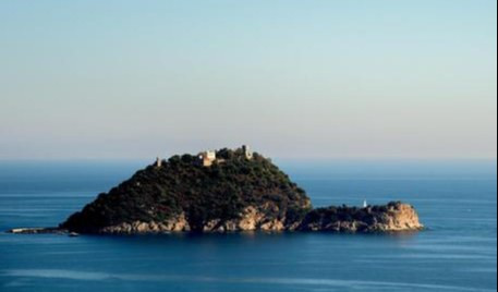 Isola della Gallinara, Villa Diana si rifà il look: arrivano 3 milioni 