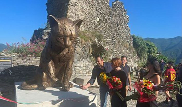 Imperia, a Triora monumento al gatto vittima dell'Inquisizione