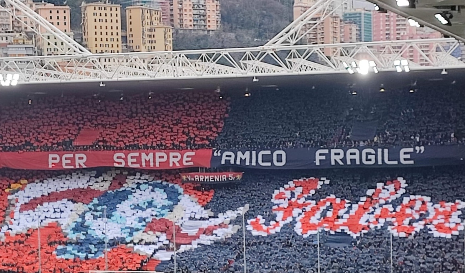 Genoa, la spettacolare coreografia della Nord per De Andrè