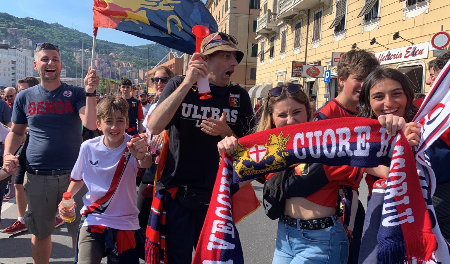 Il Genoa che unisce, da tutta Italia (e non solo) per festeggiare la Serie A