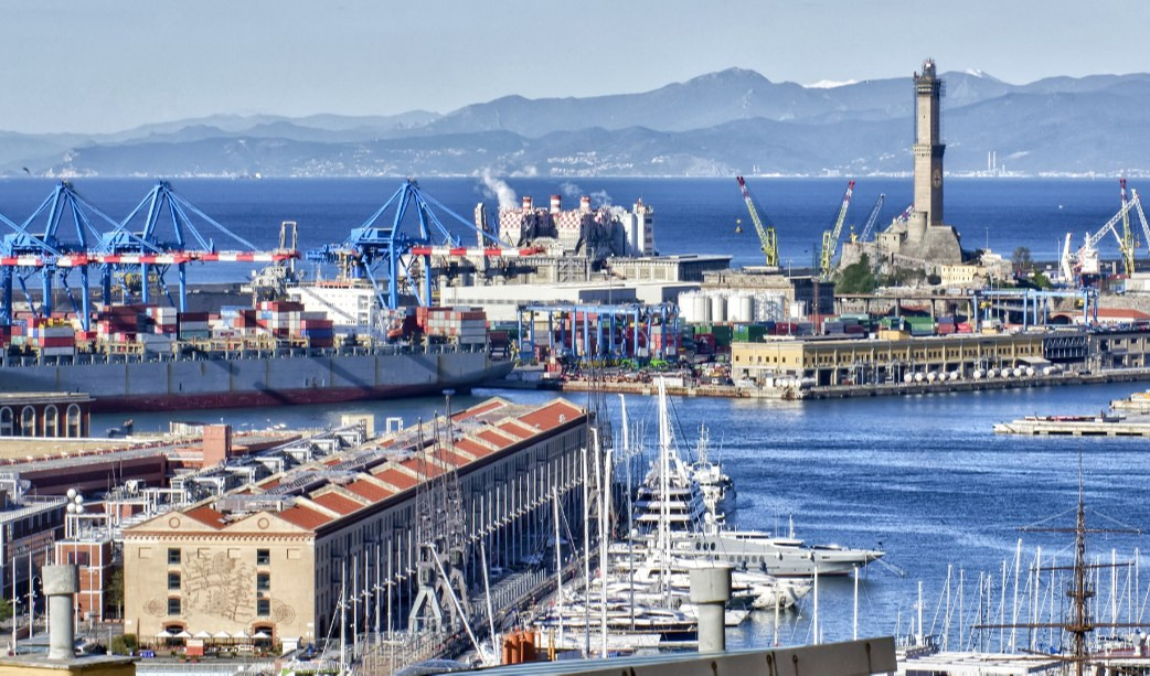 Traffici porto a livelli pre-Covid: merci + 3,5%, traghetti +40%