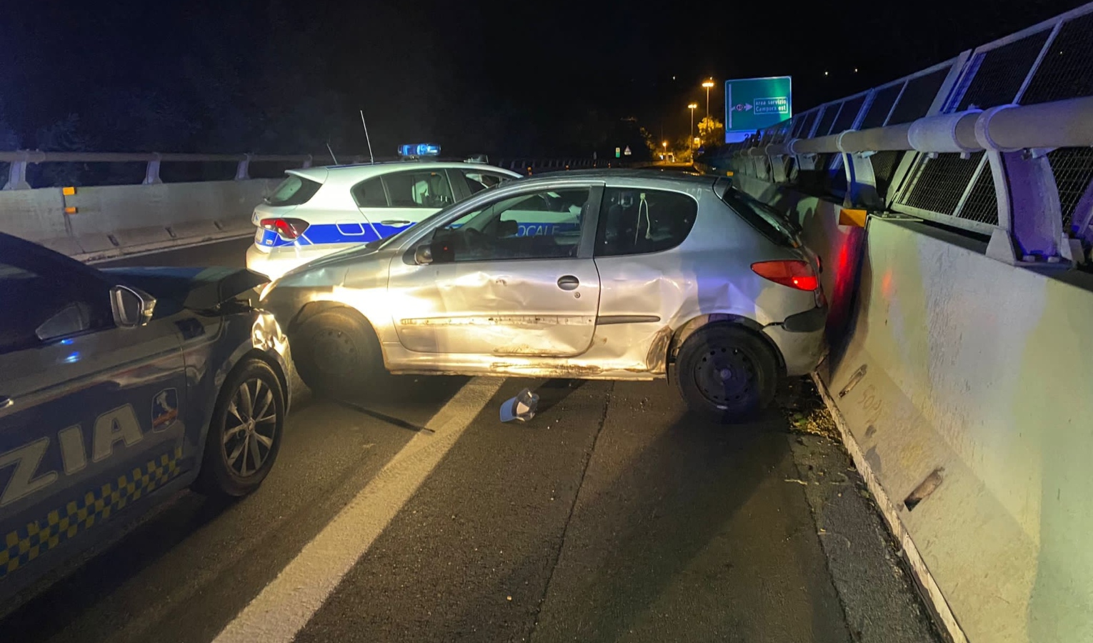 Genova, folle inseguimento in autostrada: arrestato 50enne