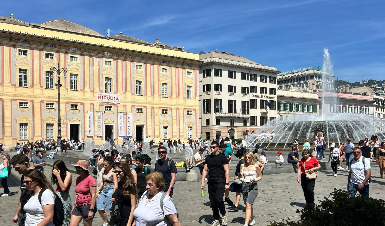 Tutto esaurito a Genova il 2 maggio