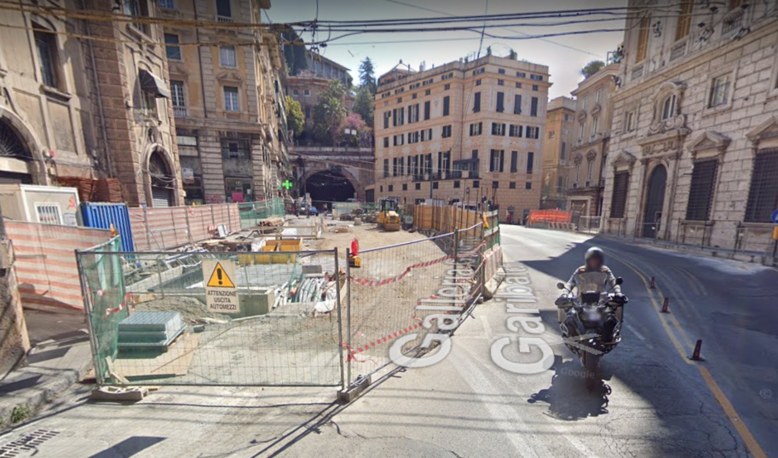 Parcheggio Portello a Genova, dopo il 'cubo' arriva la ringhiera