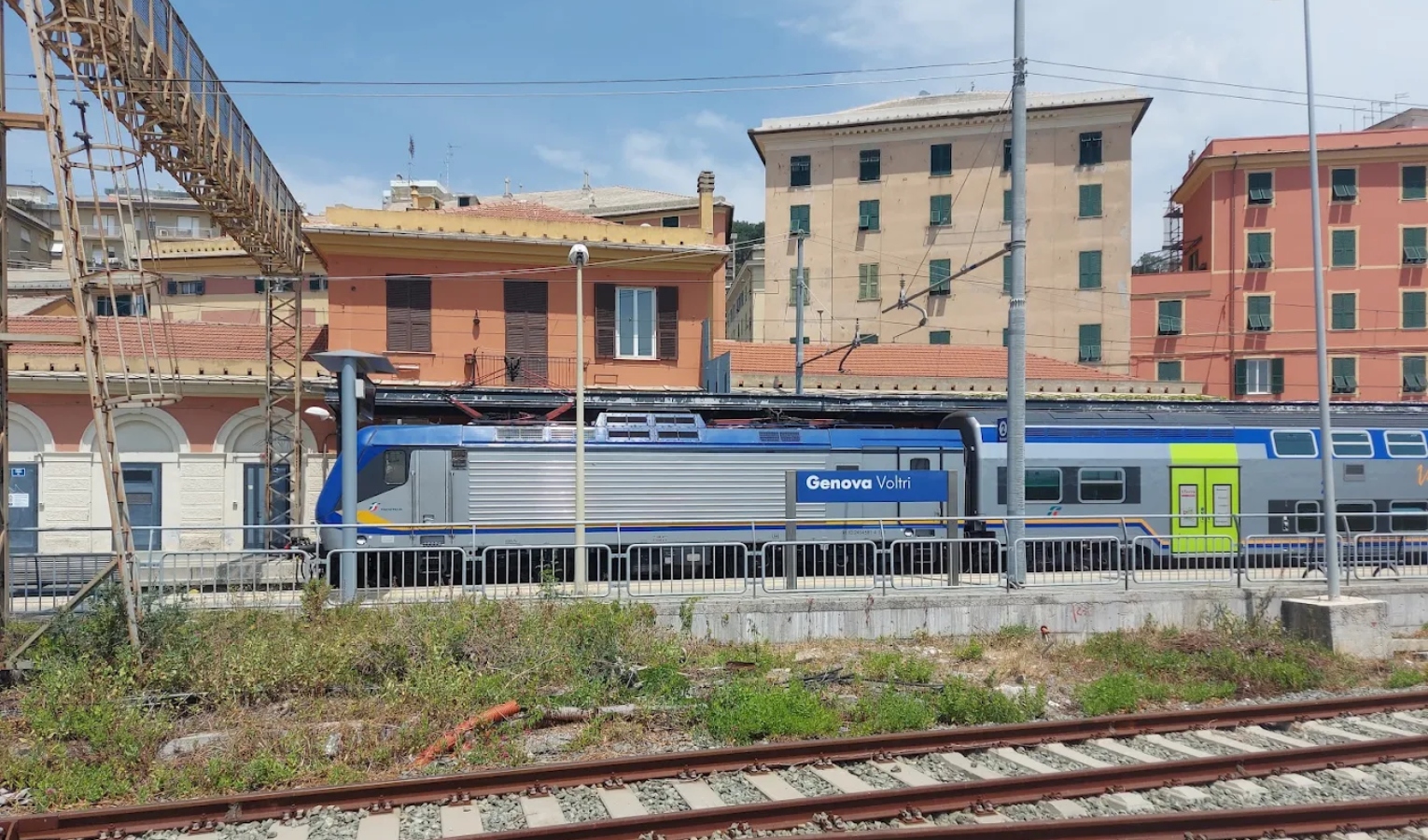 Capotreno preso a testate alla stazione di Genova, fermato l'aggressore
