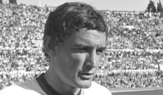 Addio a Gigi Riva, se ne va un mito del calcio