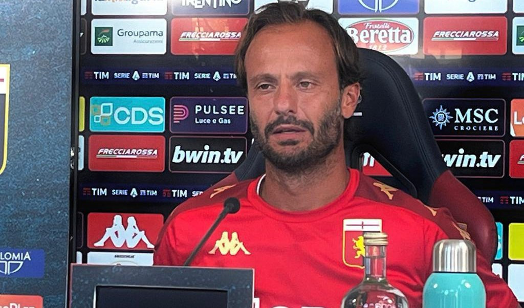 Genoa, Gilardino nel centro storico: 