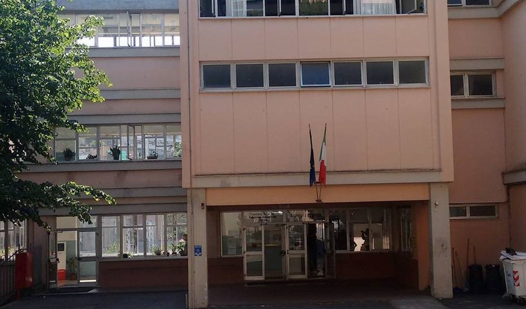  Genova, prof sospesa va a scuola senza green pass