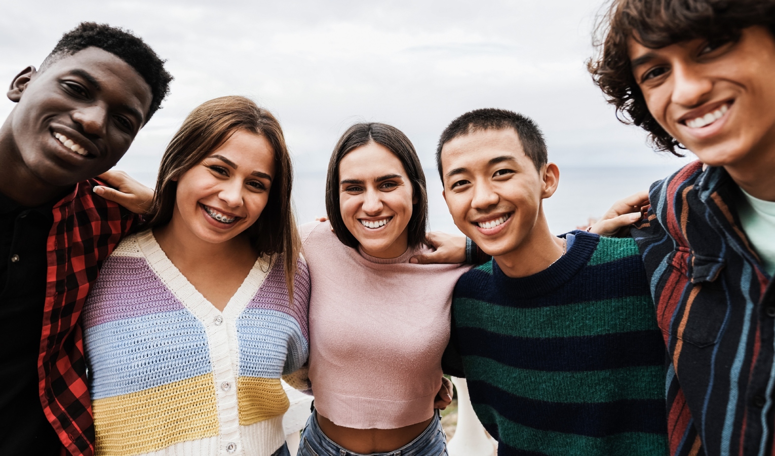 Le nuove generazioni di italiani si raccontano a People