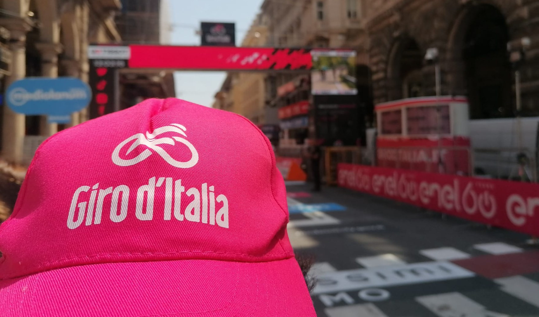 Dall'Olanda per vedere il Giro d'Italia a Genova, le voci di turisti e genovesi 
