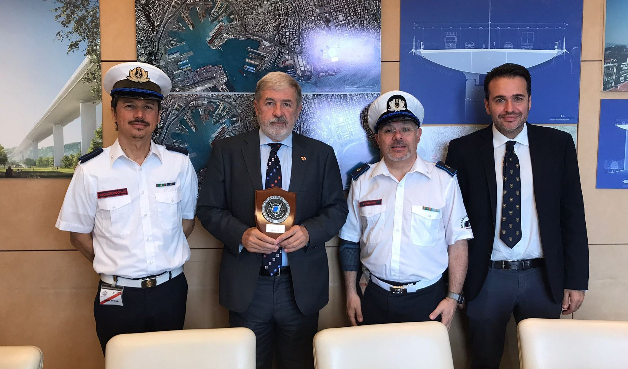 Genova, Bucci e Maresca incontrano la guardia costiera ausiliaria