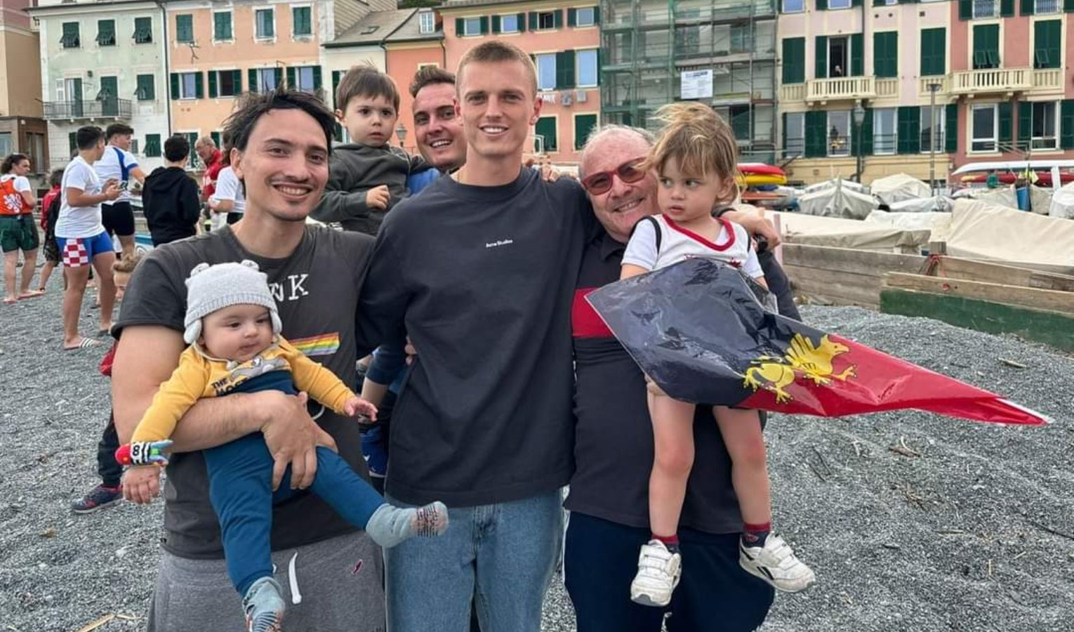 Genoa, Gudmundsson: bagno e passerella a Vernazzola  