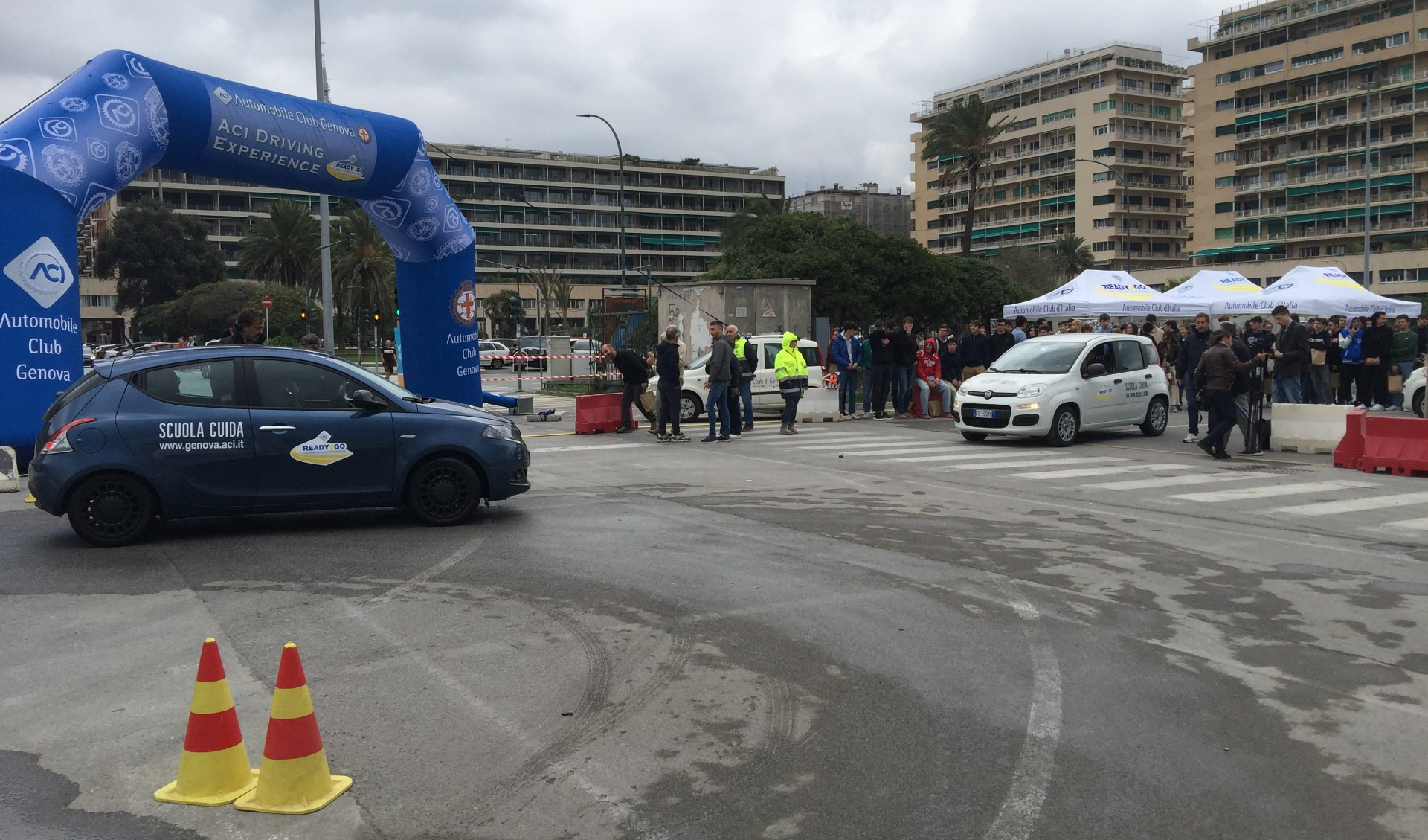 Genova, scuole a lezione di guida sicura per contrastare gli incidenti: prima causa la distrazione