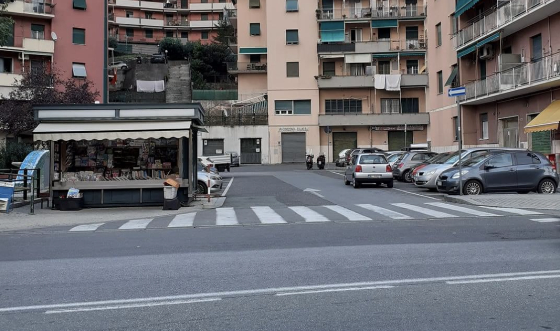 Genova, aggredita con una pietra ai giardini finisce in coma