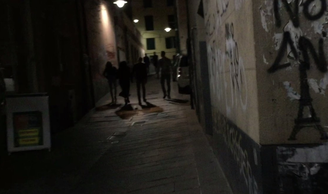 Tentato omicidio in centro storico, 29enne in pericolo di vita