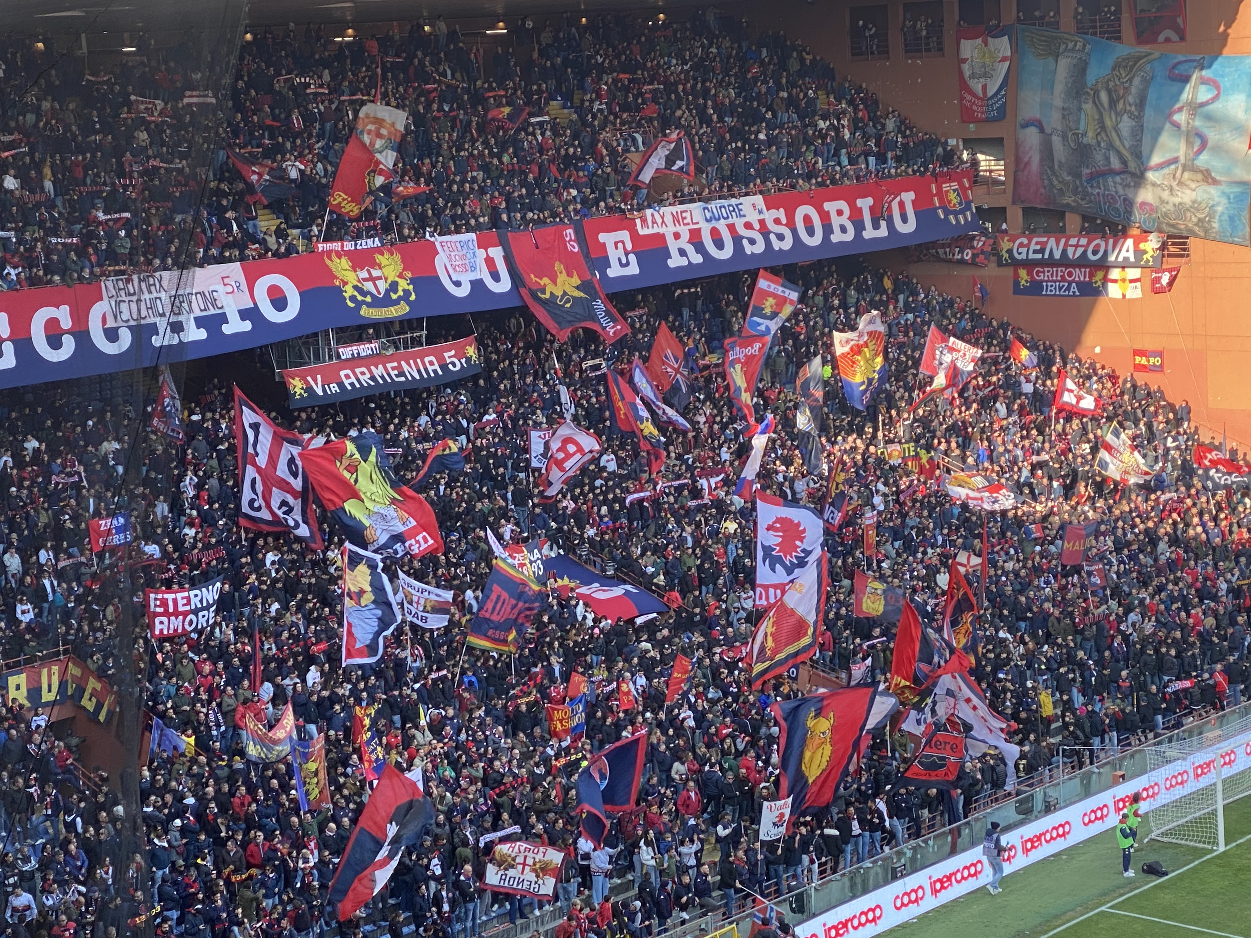 Live 3' Genoa-Fiorentina 0-0 Spunto di Dodo ma la palla si perde sul fondo