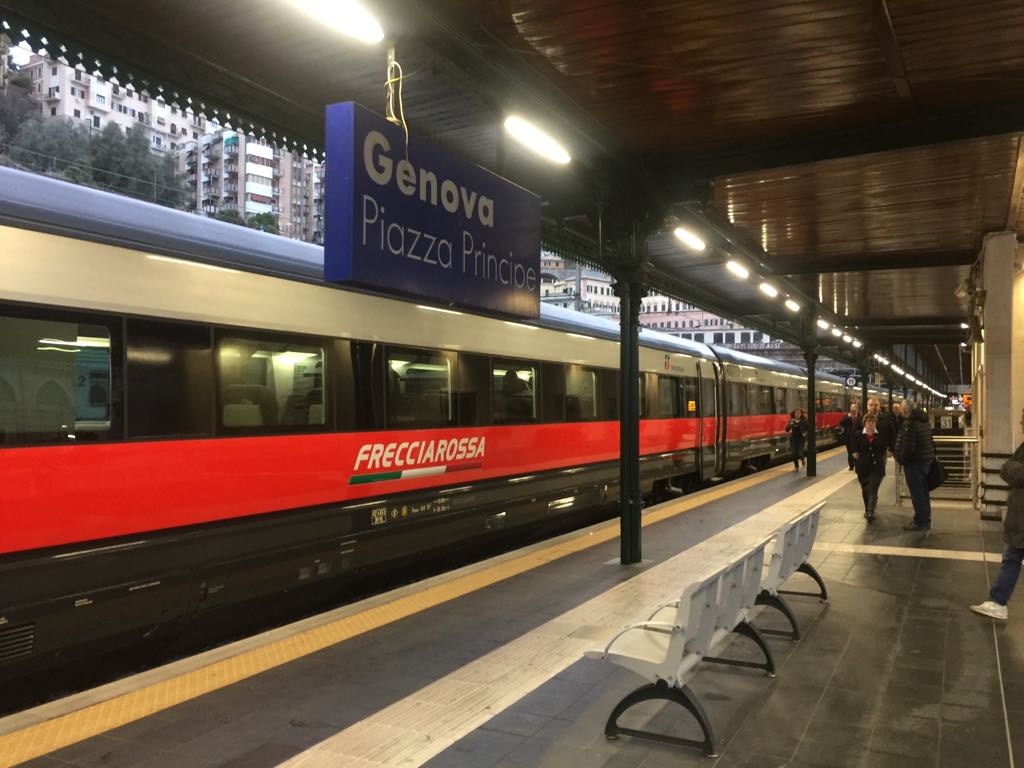 Treno in stazione 