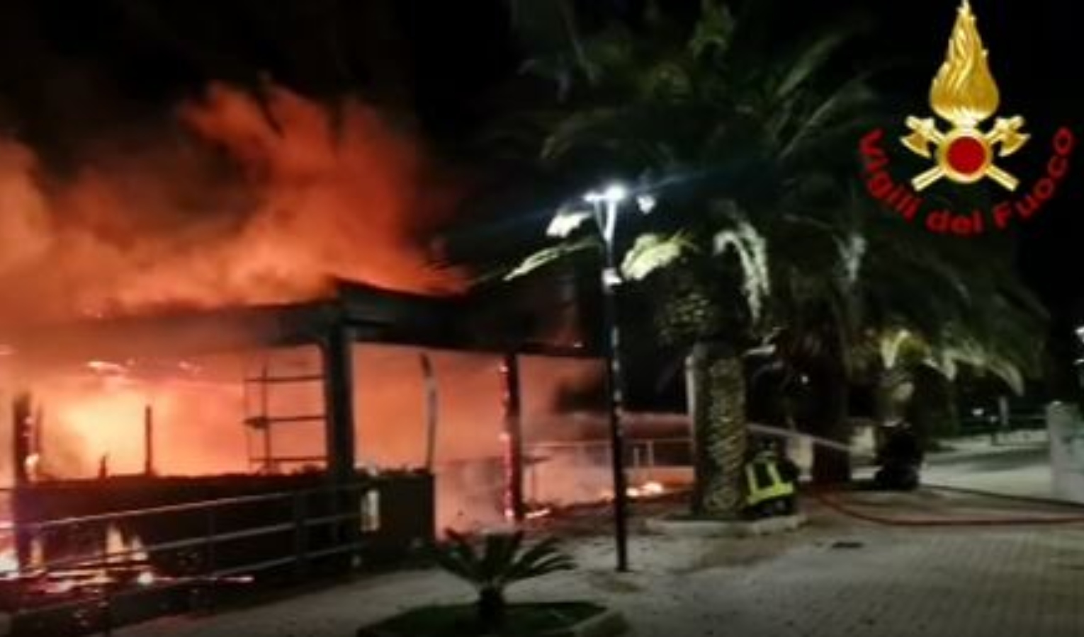Riva Trigoso, a fuoco il Bagnun: la solidarietà della politica