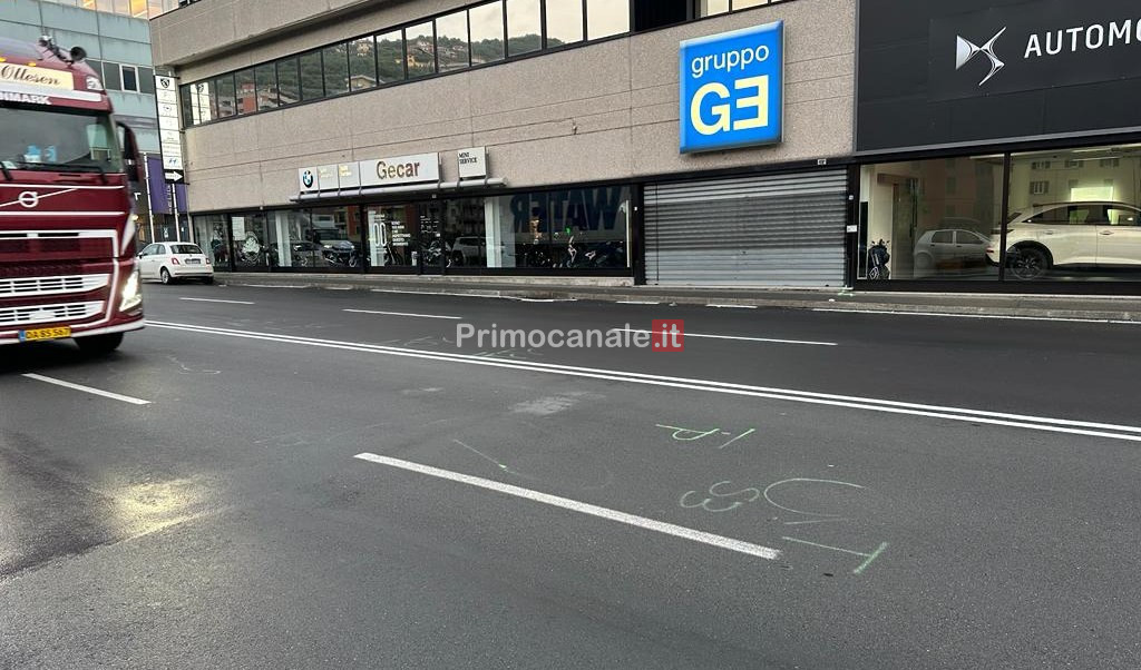 Genova, pedone ucciso da camion: sequestrate immagini telecamere