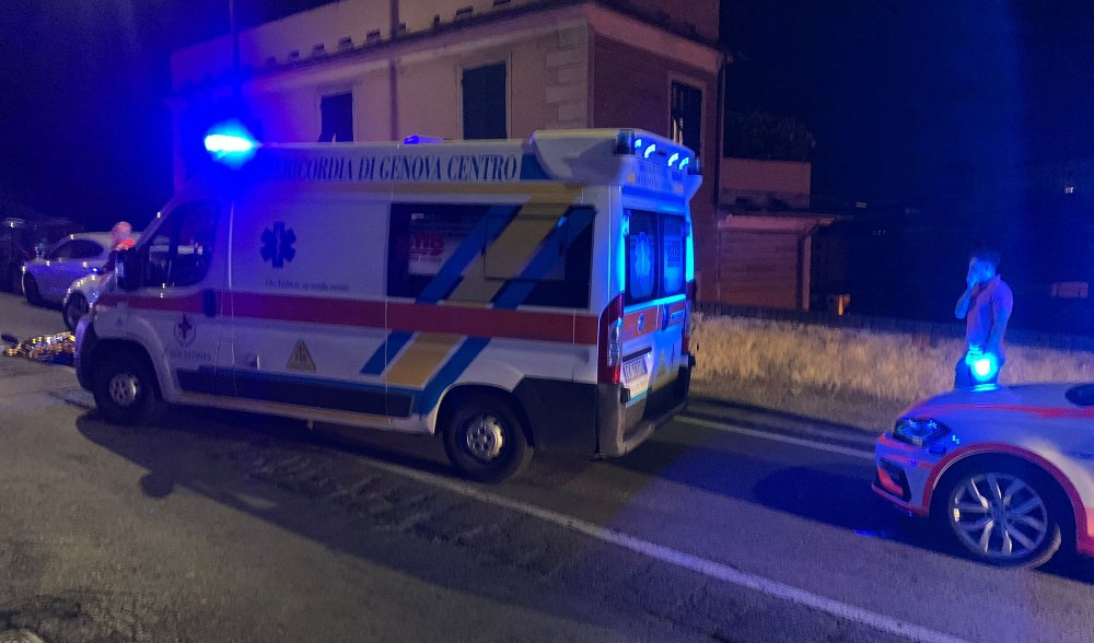 Ventimiglia, frontale tra auto: giovane intrappolato nelle lamiere