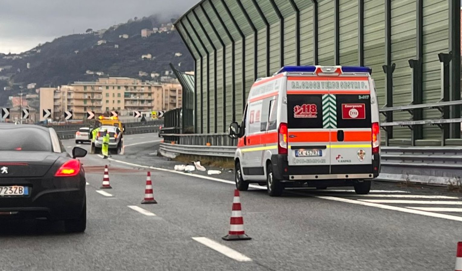 Pioggia e auto cappottate, raffica di incidenti nell'ultimo dell'anno