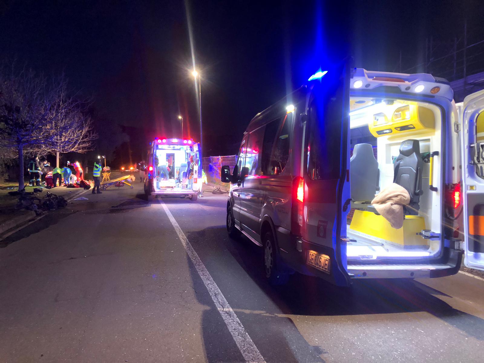 Scooter contro un albero, un morto e un ferito a Imperia