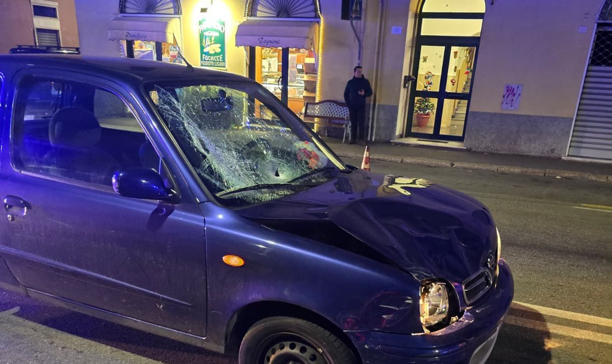 Travolti da automobile sulle strisce pedonali, ancora un incidente stradale a Genova