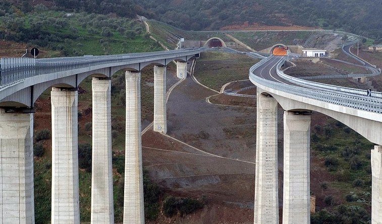 Savona, il convegno sul trasporto ligure tra economia e marittimo