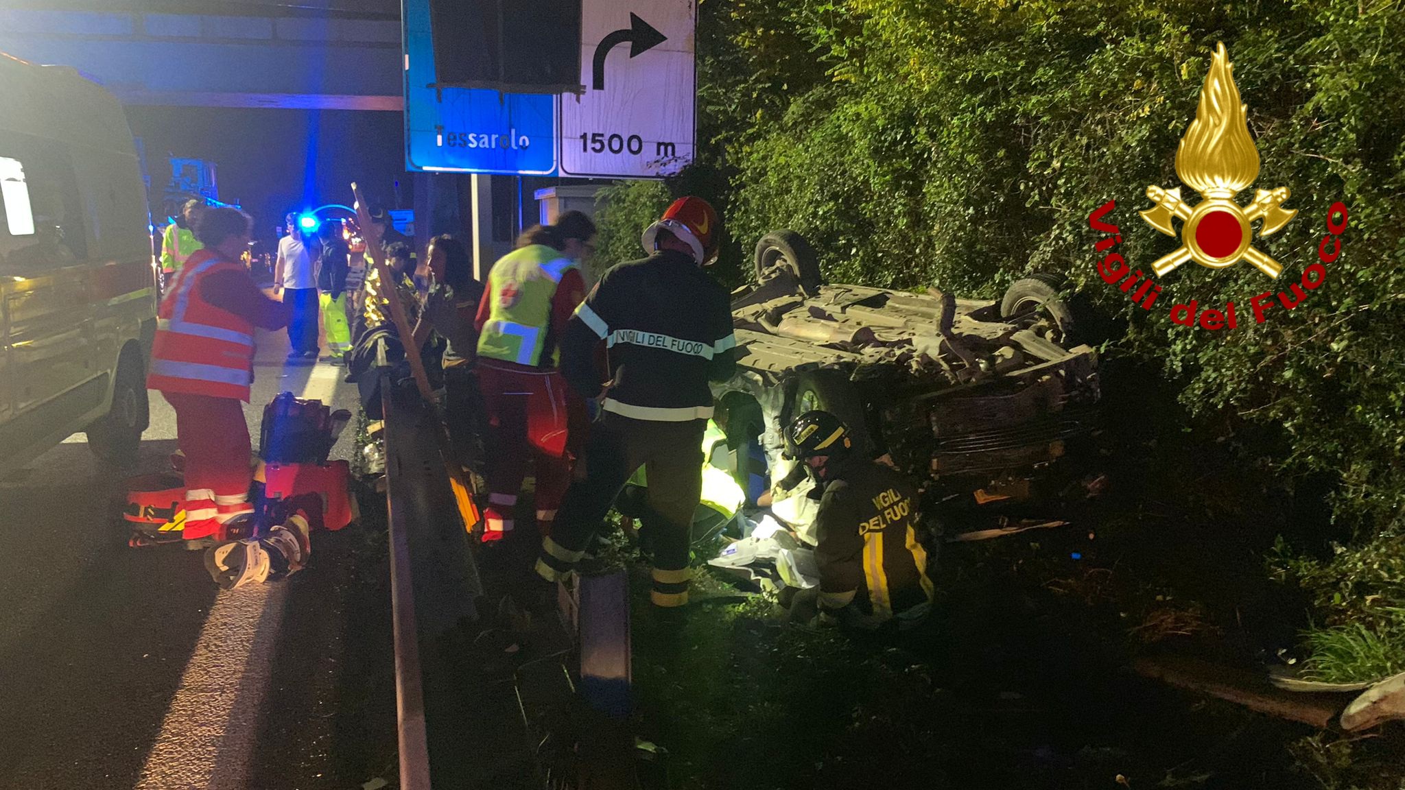 Gravissimo incidente in scambio di careggiata in A12 tra Sestri Levante e Deiva, tre ragazzi in codice rosso