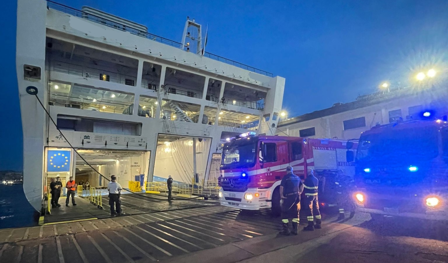 Principio di incendio sul traghetto Splendid, nave ferma in porto 