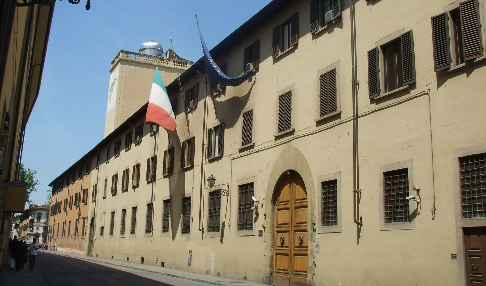 Defender in dirupo: camera ardente al Geografico di Firenze 