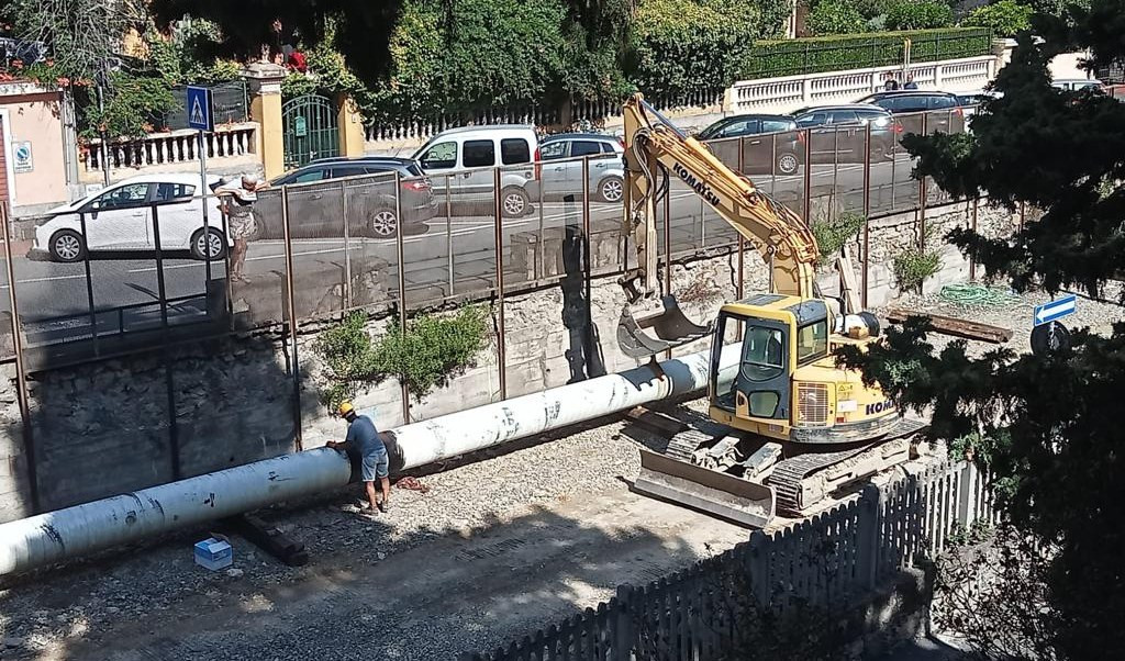 Imperia: lungo la ciclabile prosegue la posa della tubazione idrica