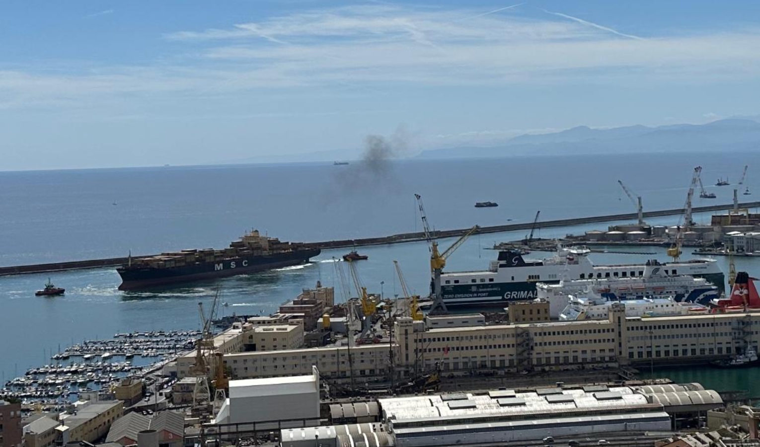 Porto di Genova, la nuova Diga vista da Terrazza Colombo