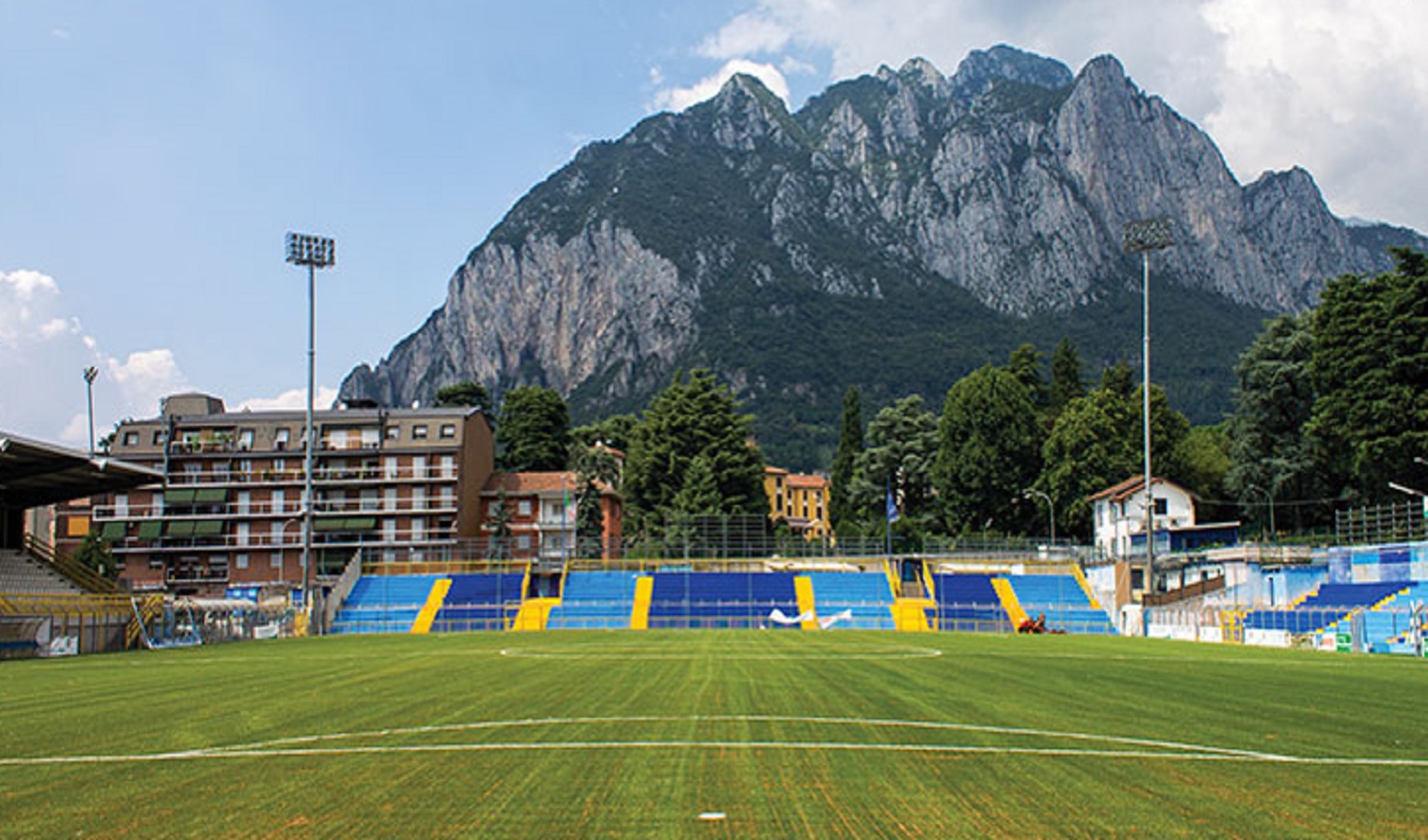 Quasi 3000 tifosi della Sampdoria a Lecco: invasione da play off