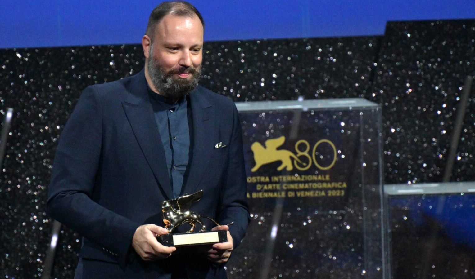 Il Leone d'oro a 'Poor things'. Garrone vince il Premio per la regia