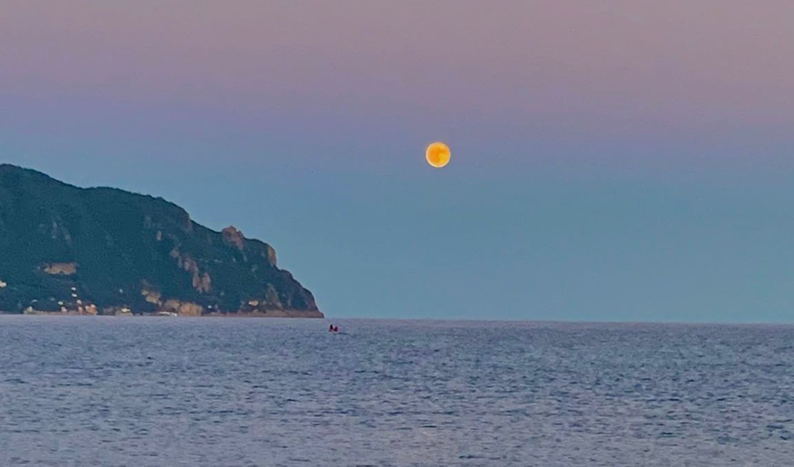 E' la luna piena del cervo: ecco perché e quando vederla