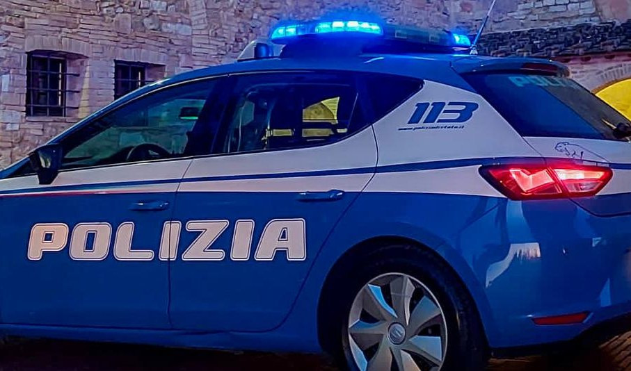 Genova, lite sull'autobus finisce a pugni in faccia