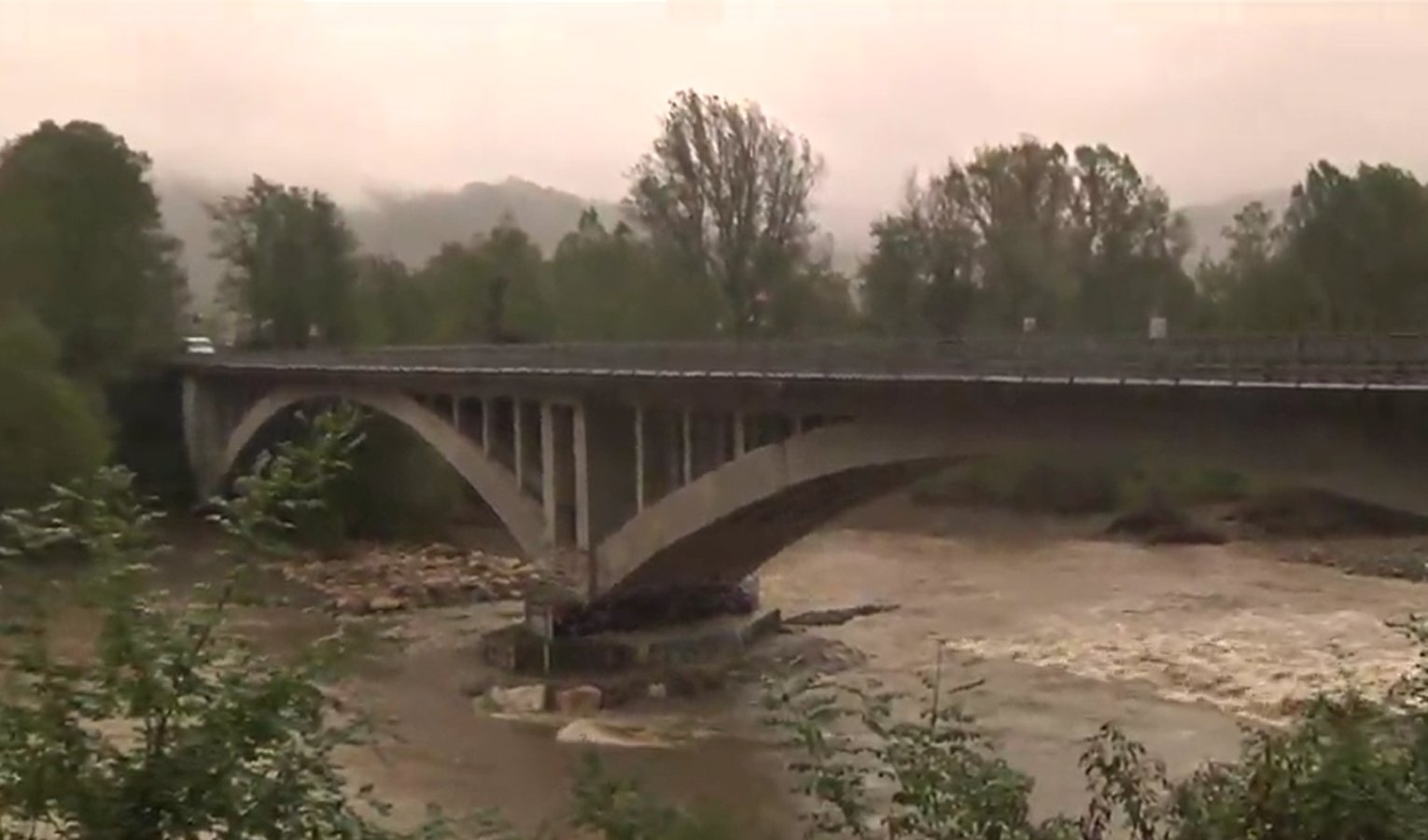 Allerta arancione, la situazione sul fiume Vara