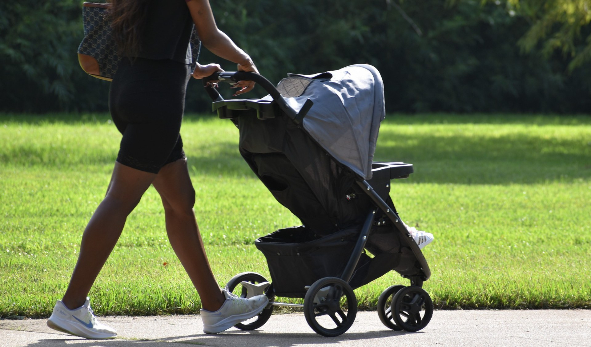 Genova, tenta di rapinare un bambino: arrestato 37enne