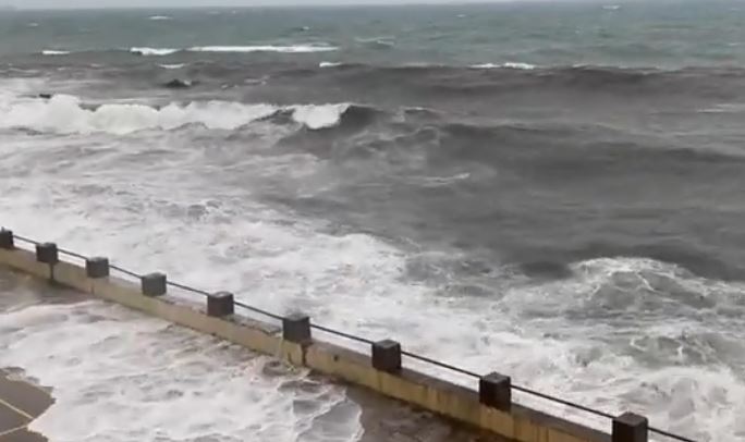 Pescatori e balneari in ansia, aspettando la grande mareggiata