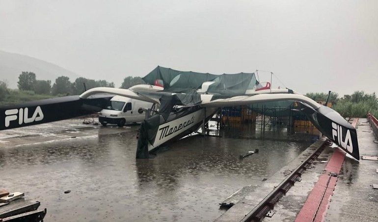 Maltempo, danneggiata la barca Maserati del velista Soldini