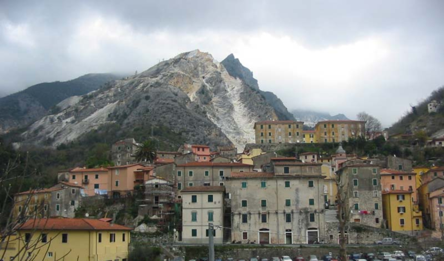 Trovato morto un escursionista ligure disperso sulle Apuane