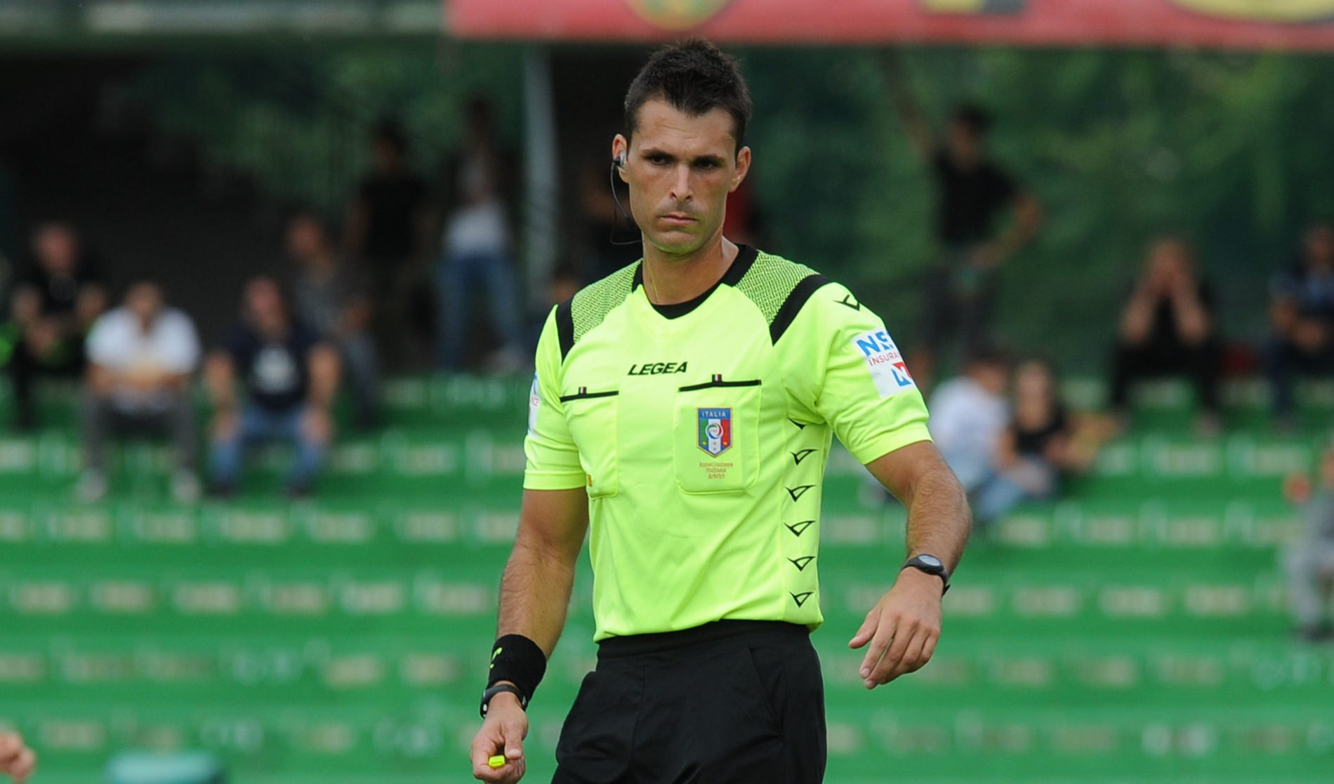 L'arbitro di Genoa-Cagliari derubato: ladro gli porta via uno zaino: arrestato