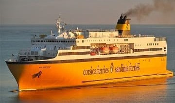 Vado Ligure, arriva ferry con 23 positivi
