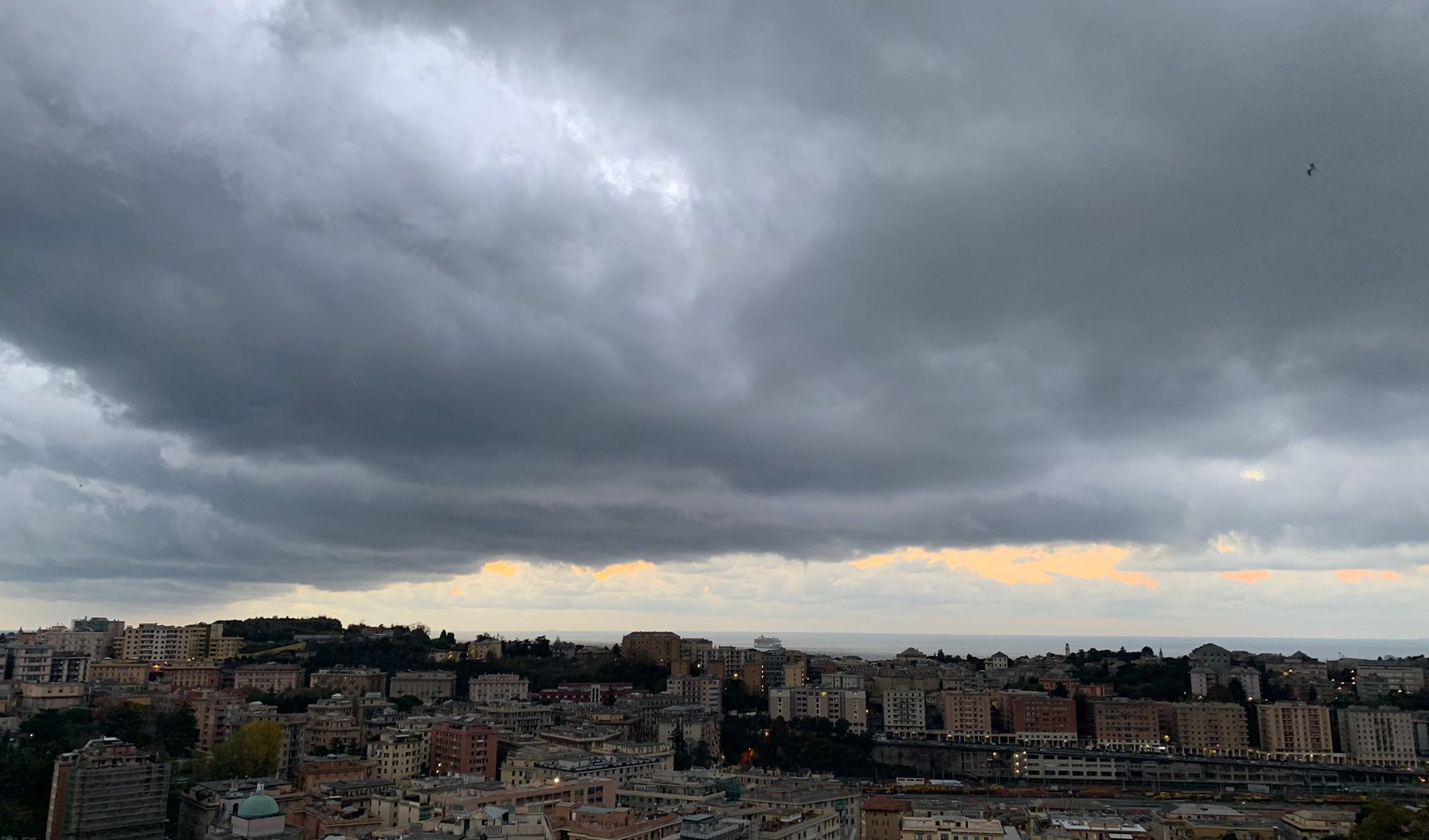 Meteo Liguria, nubi su tutta la regione