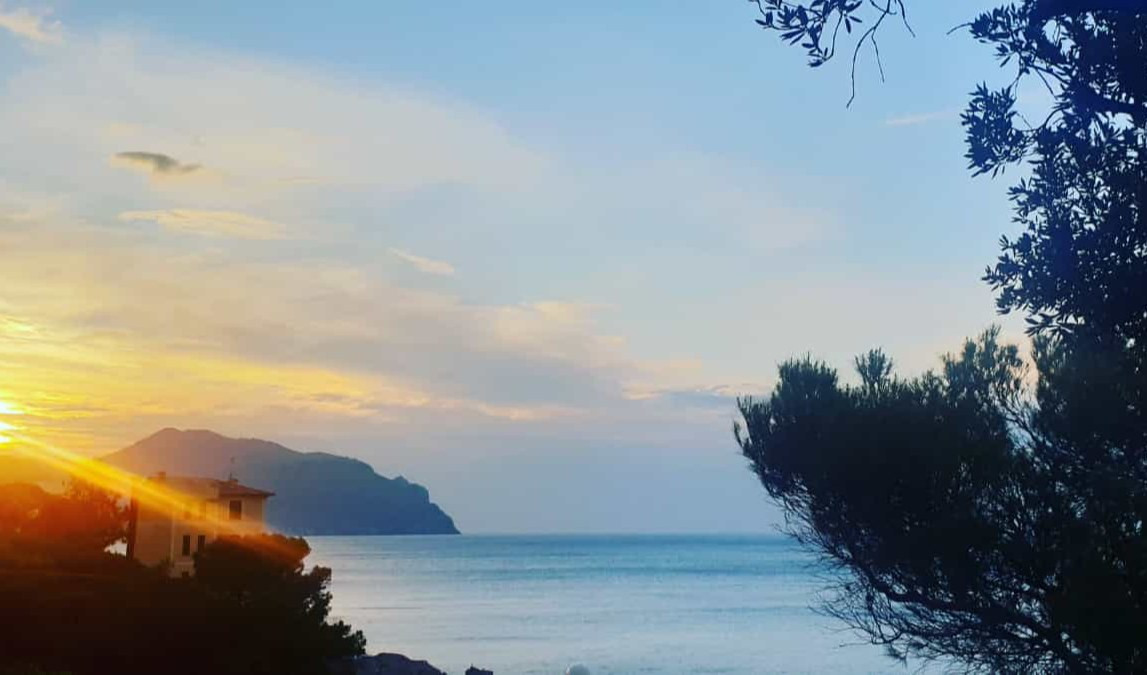Meteo in Liguria tra sole, nubi e temperature in aumento