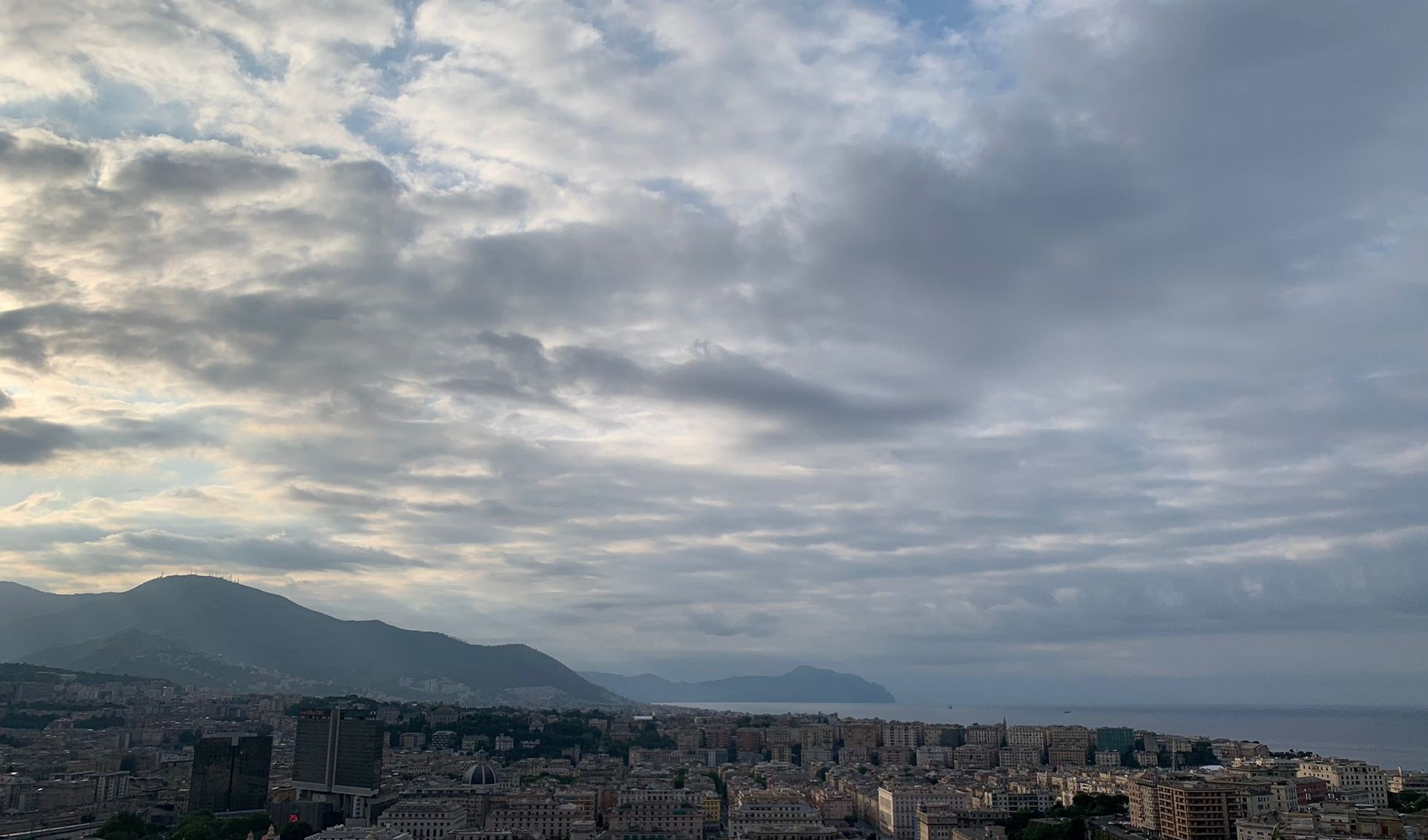 Meteo Liguria, a San Giovanni nuvole su tutta la regione
